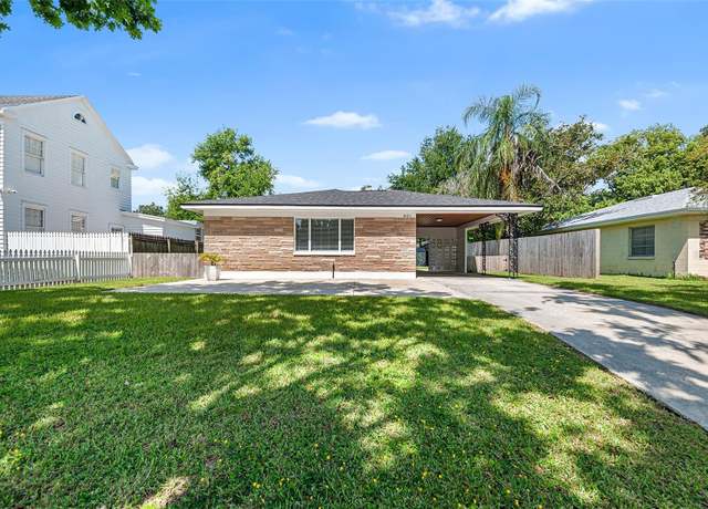 Property at 821 Hollingsworth Rd, Lakeland, FL 33801, 2 beds, 2 baths