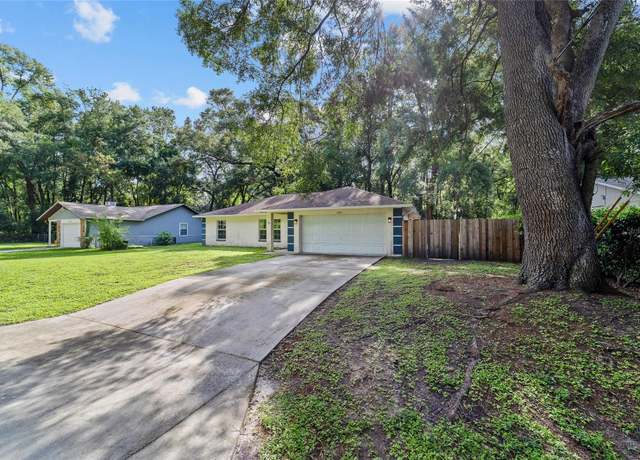 Property at 6395 NW 64th Ave, Ocala, FL 34482, 3 beds, 2 baths