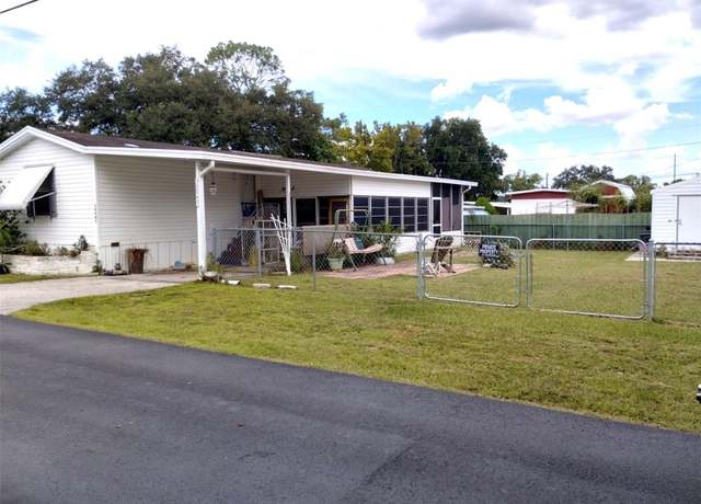 Property at 39047 Hillcrest Dr, Zephyrhills, FL 33542, 2 beds, 2 baths