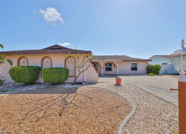 Property at 6511 Santiago Ct, Apollo Beach, FL 33572, 3 beds, 2 baths