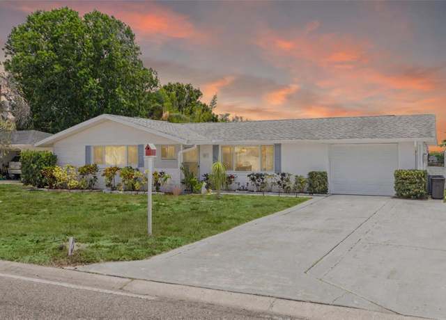 Property at 8014 Lotus Dr, Port Richey, FL 34668, 2 beds, 2 baths