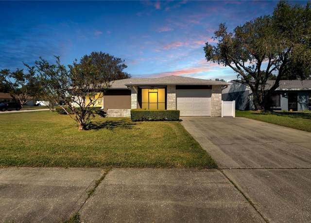 Property at 4085 105th Ave N, Clearwater, FL 33762, 2 beds, 2 baths