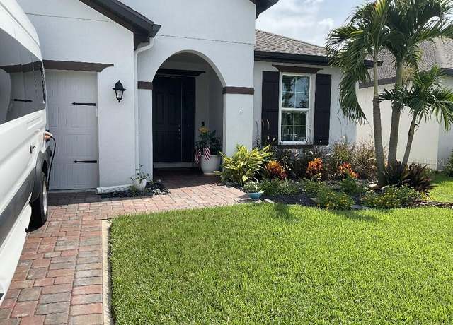 Property at 6113 Sea Air Dr, Apollo Beach, FL 33572, 4 beds, 3 baths