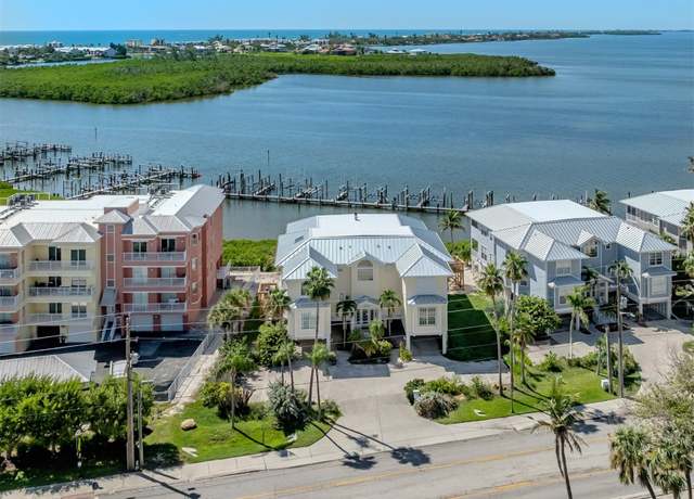 Property at 1400 Beach Rd #3, Englewood, FL 34223, 3 beds, 2 baths