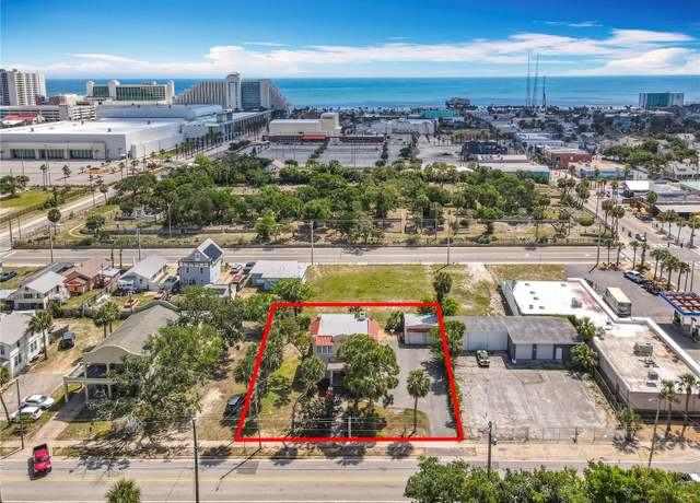 Property at 20 N Halifax Ave, Daytona Beach, FL 32118, 6 beds, 1.5 baths