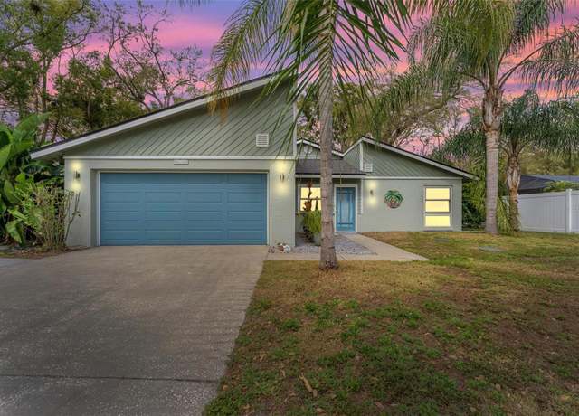 Property at 2402 Regal Dr, Lutz, FL 33549, 3 beds, 2 baths