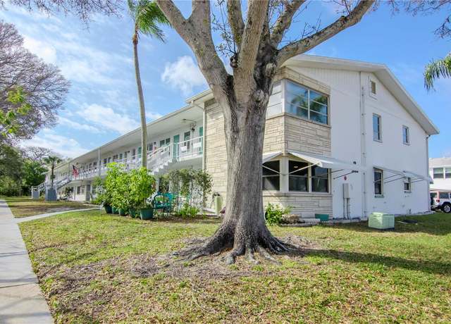Property at 5850 21st St N #12, St Petersburg, FL 33714, 1 bed, 1 bath