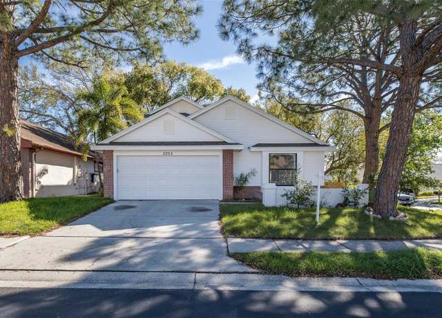 Property at 2233 Springwood Cir W, Clearwater, FL 33763, 3 beds, 2 baths