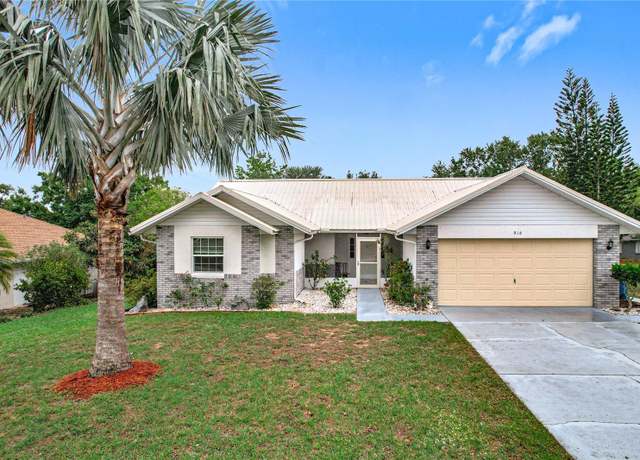 Property at 916 Devonshire Way, Lake Wales, FL 33853, 3 beds, 2 baths