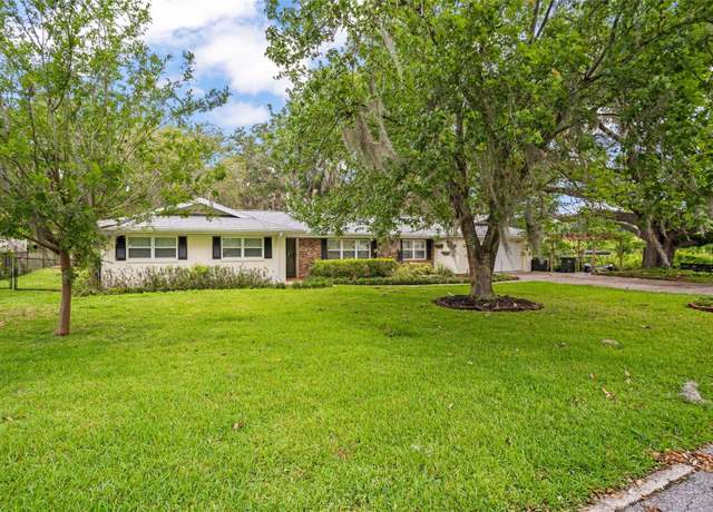 Property at 1800 Johnson Dr, Clermont, FL 34711, 3 beds, 3 baths