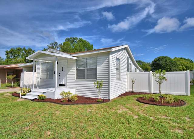 Property at 105 Rose St, Auburndale, FL 33823, 2 beds, 1 bath
