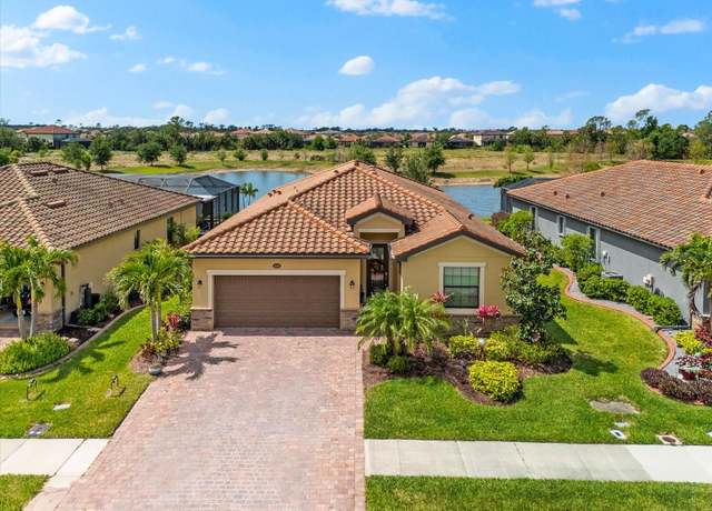 Property at 12501 Cinqueterre Dr, Venice, FL 34293, 4 beds, 3 baths