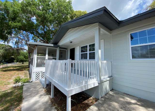 Property at 545 Brooks Ct, Polk City, FL 33868, 5 beds, 2 baths