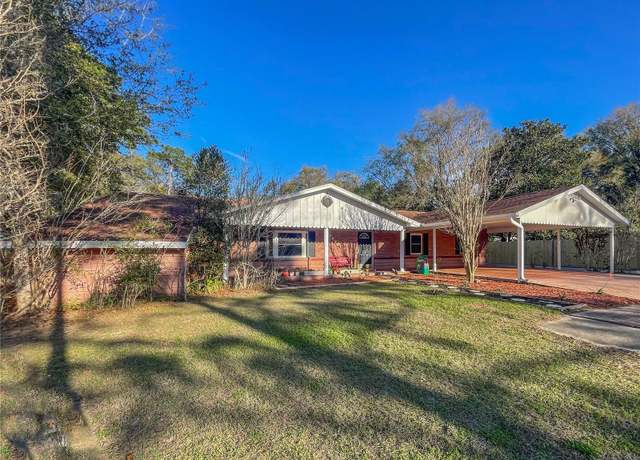 Property at 2445 N Donovan Ave, Crystal River, FL 34428, 3 beds, 2 baths