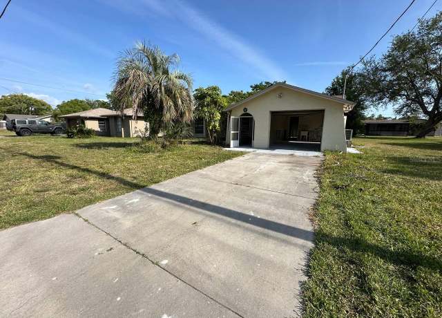 Property at 8326 Lafitte Dr, Hudson, FL 34667, 2 beds, 2 baths