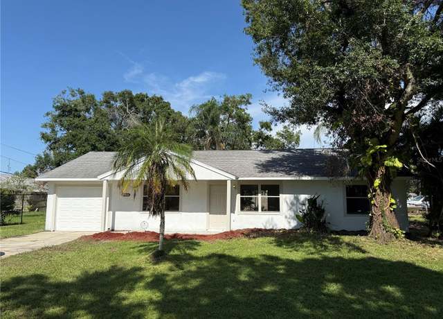 Property at 4911 18th St E, Bradenton, FL 34203, 3 beds, 2 baths