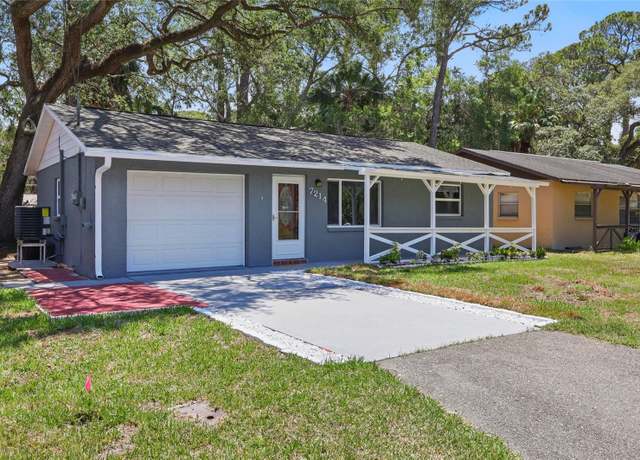 Property at 7214 Oakwood Dr, New Port Richey, FL 34652, 2 beds, 1.5 baths