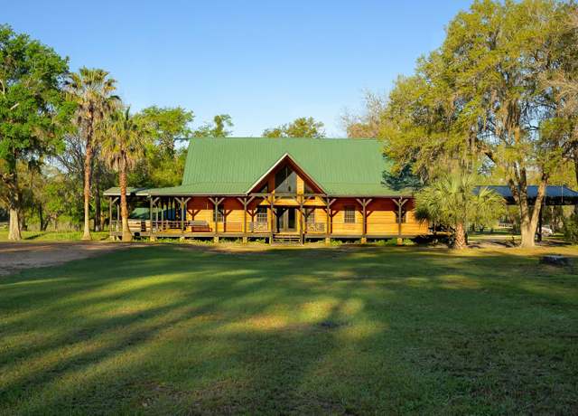 Property at 12100 NW 110th Ave, Reddick, FL 32686, 3 beds, 3 baths