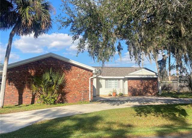 Property at 2681 Robin Ave, Kissimmee, FL 34744, 3 beds, 2 baths