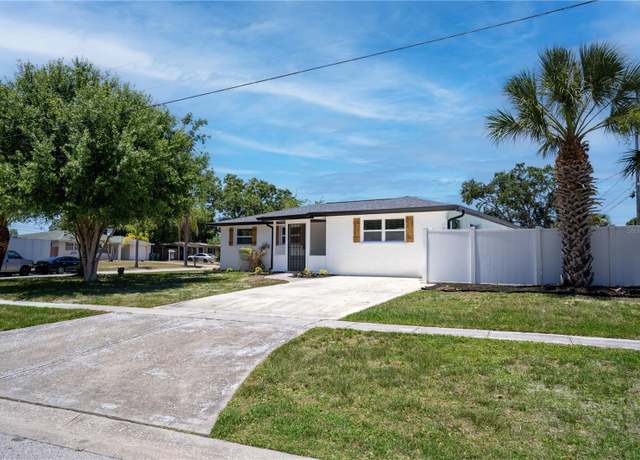 Property at 9097 Southern Comfort Dr, Largo, FL 33773, 3 beds, 2 baths