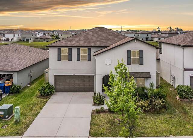Property at 8749 Parsons Hill Blvd, Wesley Chapel, FL 33545, 6 beds, 3 baths