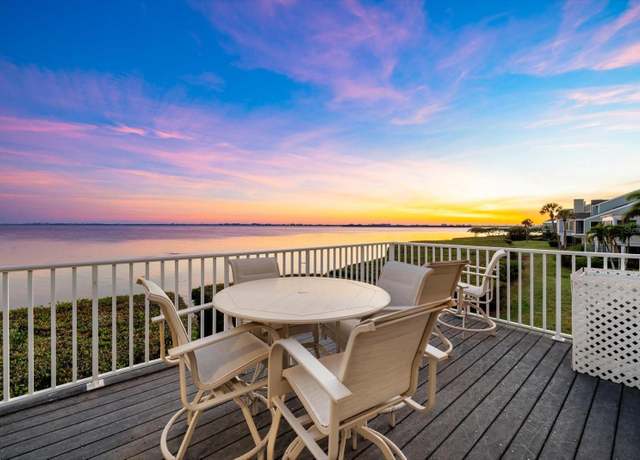 Property at 30 Tidy Island Blvd, Bradenton, FL 34210, 3 beds, 2.5 baths