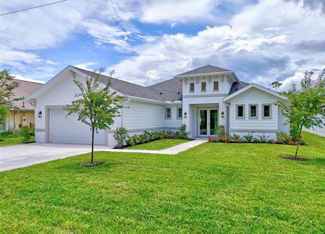 Property at 7 Crandon Ct, Palm Coast, FL 32137, 4 beds, 3 baths
