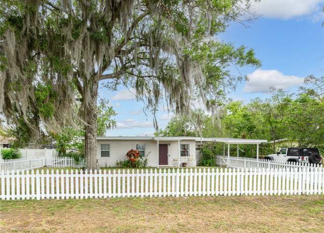 Property at 111 E 3rd Ct, Chuluota, FL 32766, 3 beds, 1.5 baths