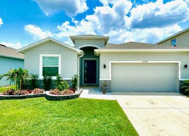 Property at 33298 Major Oak Dr, Wesley Chapel, FL 33545, 4 beds, 2.5 baths