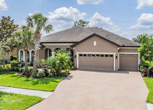 Property at 32242 Summerglade Dr, Wesley Chapel, FL 33545, 4 beds, 3 baths