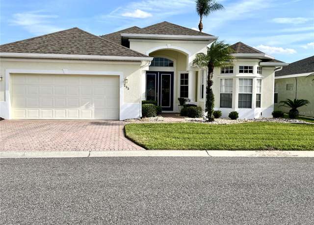 Property at 255 Royal Palm Dr, Davenport, FL 33837, 4 beds, 2 baths