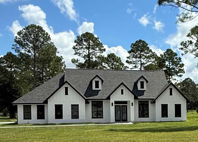 Property at 203 SW Grey Way, High Springs, FL 32643, 4 beds, 3.5 baths