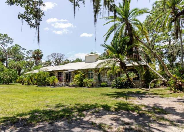 Property at 12115 S US Hwy 41, Gibsonton, FL 33534, 3 beds, 3 baths