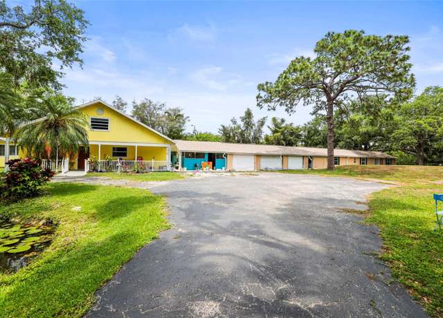 Property at 2174 62nd St N, Clearwater, FL 33760, 3 beds, 2 baths