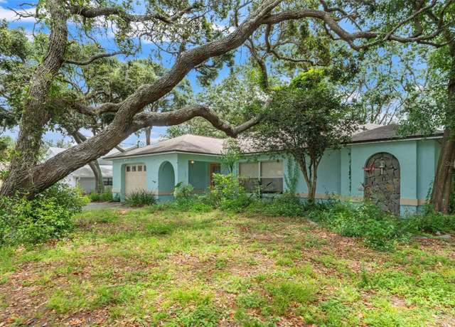 Property at 2418 Deltona Blvd, Spring Hill, FL 34606, 2 beds, 2 baths