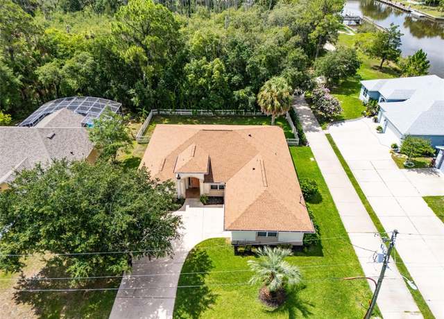 Property at 42 Colechester Ln, Palm Coast, FL 32137, 3 beds, 2 baths