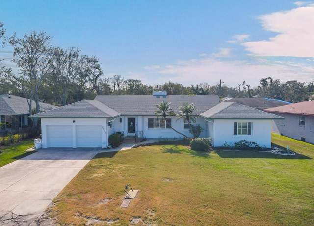 Property at 2425 Riverview Blvd, Bradenton, FL 34205, 3 beds, 2.5 baths