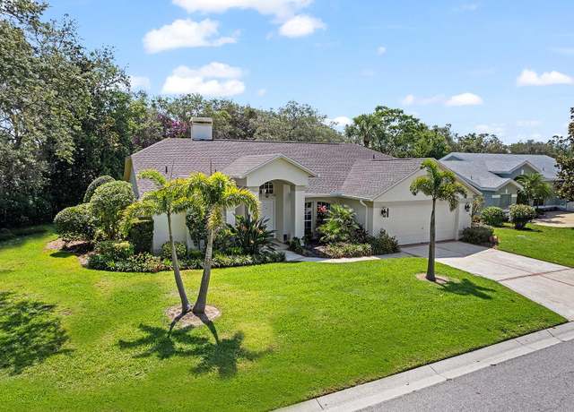 Property at 1024 Destin Dr, Lake Wales, FL 33898, 3 beds, 2 baths