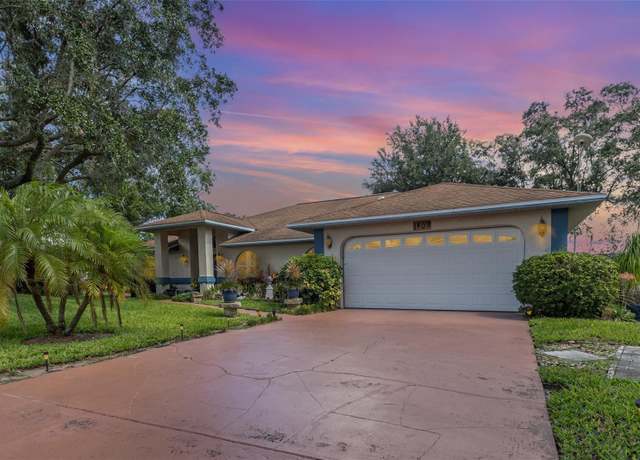 Property at 1409 Covington Ct, Lake Wales, FL 33853, 3 beds, 2 baths