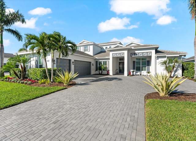 Property at 8281 Redonda Loop, Lakewood Ranch, FL 34202, 5 beds, 5.5 baths