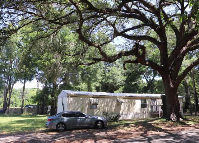 Property at 2469 NW 145th St, Citra, FL 32113, 3 beds, 2 baths
