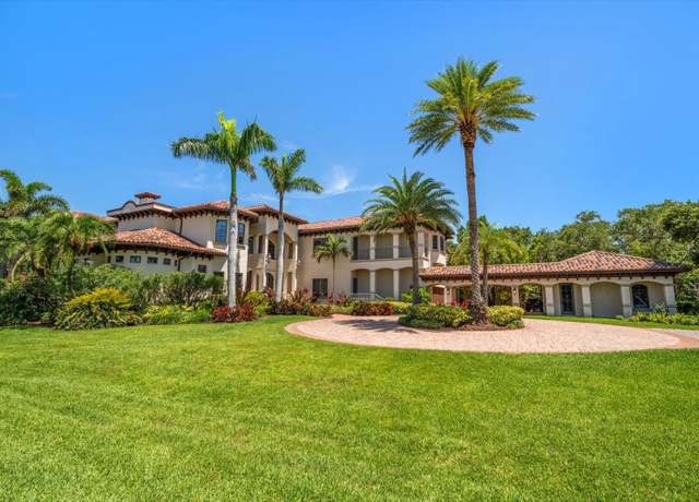 Property at 10930 Spring St, Largo, FL 33774, 5 beds, 6.5 baths