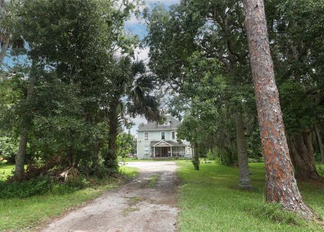 Property at 2341 Celery Ave, Sanford, FL 32771, 4 beds, 2.5 baths
