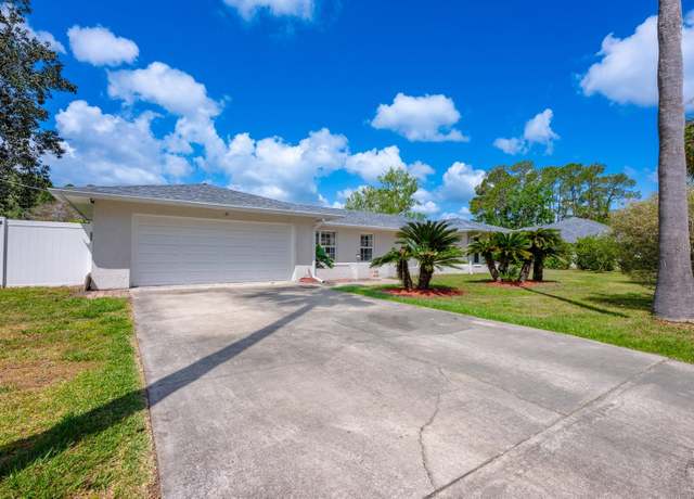 Property at 29 Bracken Ln, Palm Coast, FL 32137, 2 beds, 2 baths