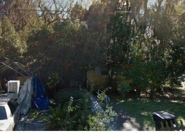 Property at 1009 NW 6th Pl, Gainesville, FL 32601, 3 beds, 1 bath