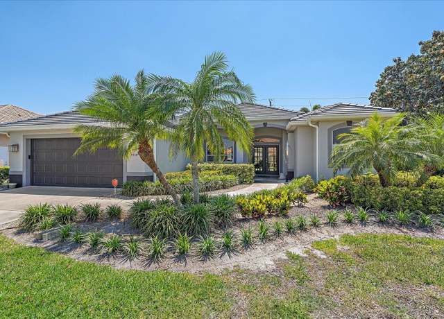 Property at 5554 Eastwind Dr, Sarasota, FL 34233, 3 beds, 2 baths