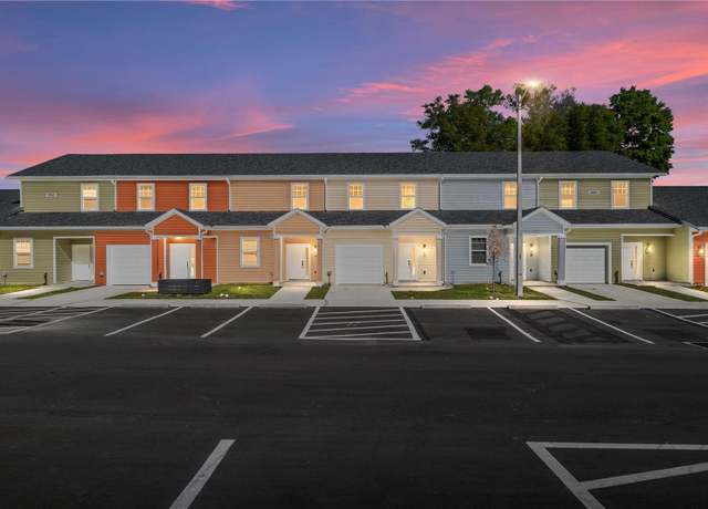 Property at 1607 NW 29th Rd #3, Gainesville, FL 32605, 3 beds, 3.5 baths