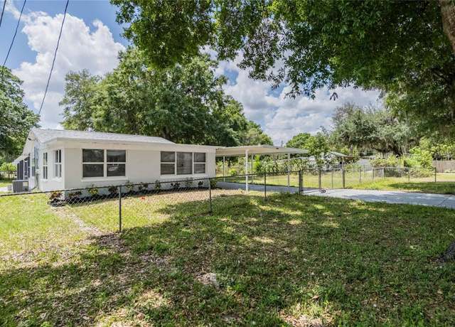 Property at 2950 Avenue P NW, Winter Haven, FL 33881, 4 beds, 2.5 baths