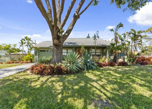 Property at 888 Kimball Rd, Venice, FL 34293, 2 beds, 2 baths