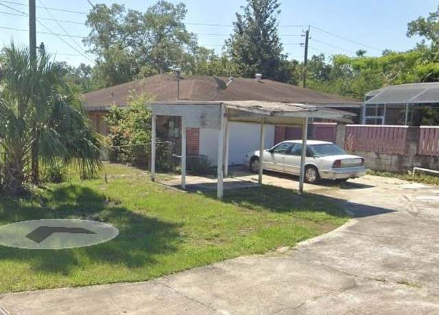 Property at 2900 Magnolia Ave, Sanford, FL 32773, 4 beds, 2 baths